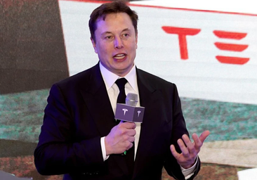 Los accionistas de Tesla aprueban pagar a Elon Musk un bonus billonario