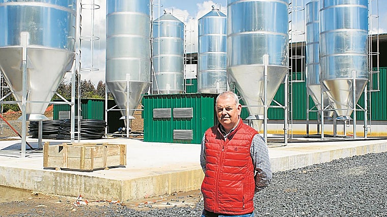 Jesús Rodríguez es el CEO de Bioflytech, una biotecnológica gallega que transforma cada año hasta 12.000 toneladas de larva de la mosca negra en harina