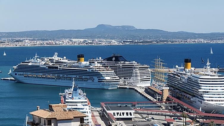 El futuro de los puertos españoles: terminales multifuncionales para combinar mercancías con cruceros y amarre de megayates