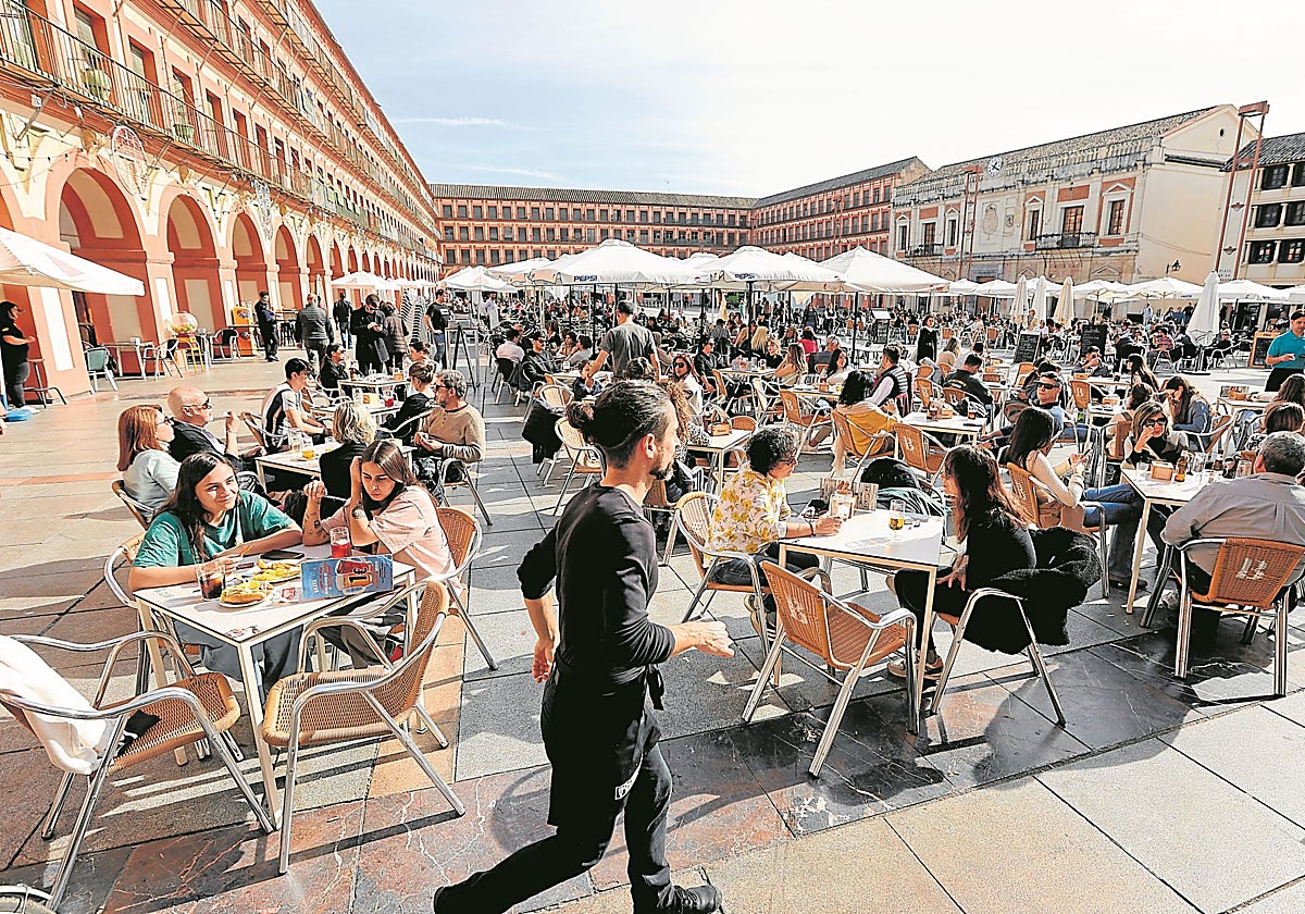 La productividad vuelve a estancarse al subir solo un 0,8%