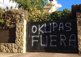 El Constitucional ampara a una mujer que compró una casa 'okupada'