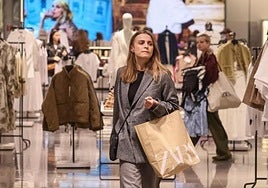 La subida de precios y la caída del consumo amenazan al sector de la moda