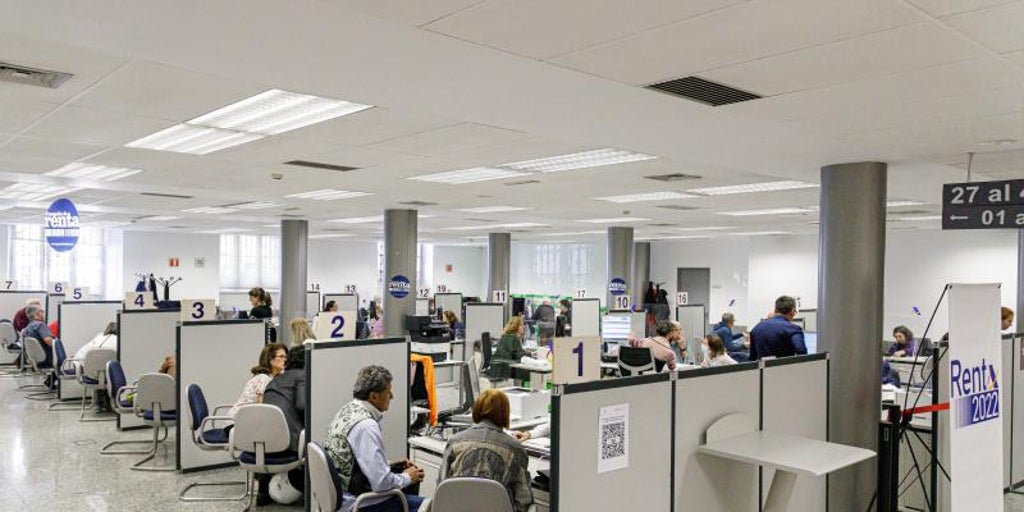 Hükümet memurlara bu yıl %2,5 maaş artışı ve Aralık ayında ödeme teklifinde bulunuyor