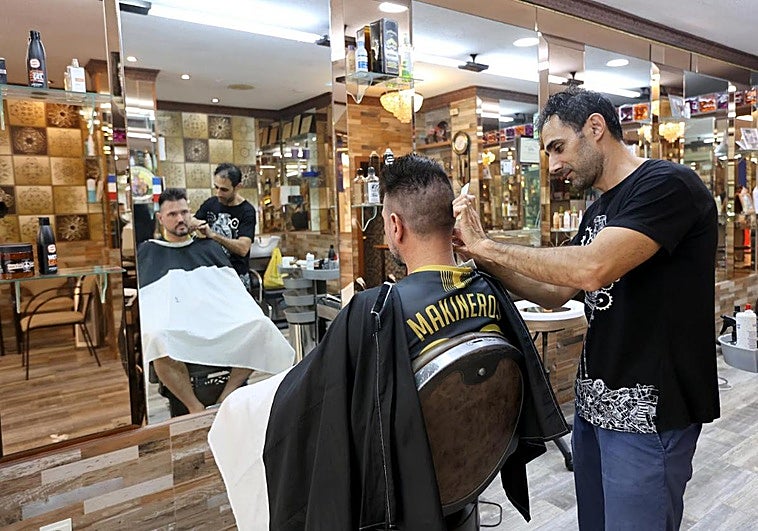 Spain fails deal; freelancers frozen