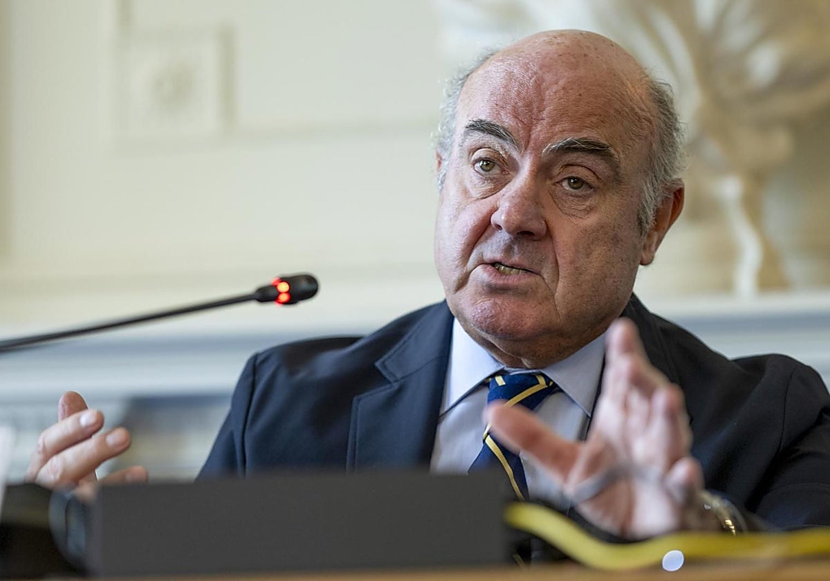 Luis de Guindos ve «prematuro» tratar la sucesión de Christine Lagarde en el BCE