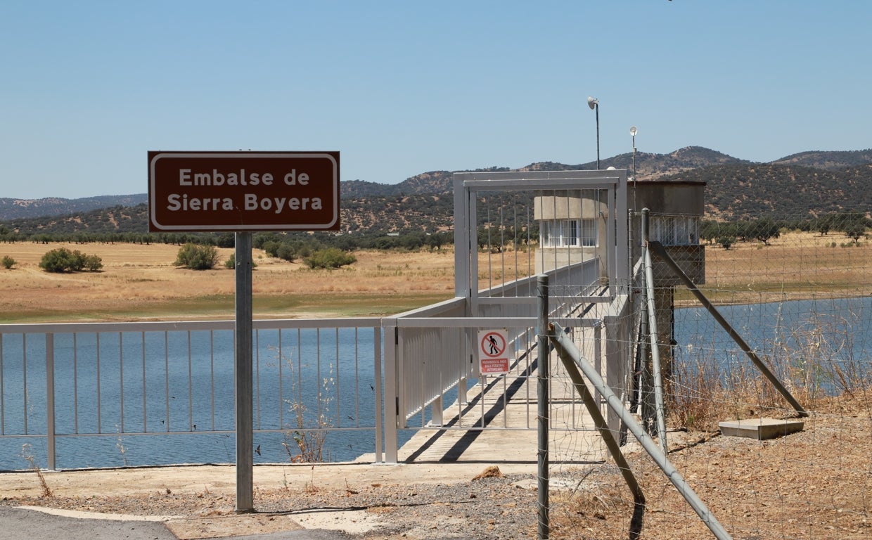 Embalse de Sierra Boyera donde debe llegar el agua de La Colada