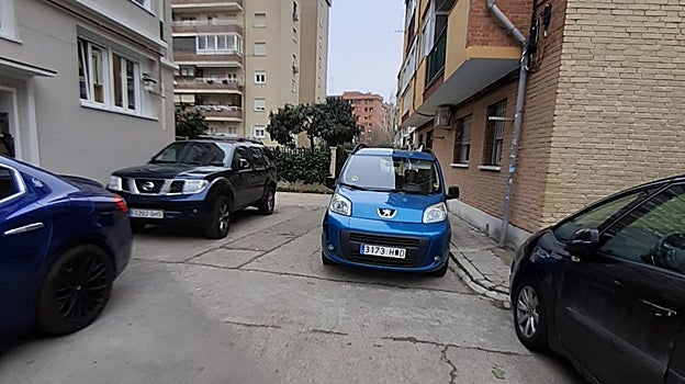 Imagen antes - La remodelación de un tramo de la calle de Los Yébenes que se ha reconvertido en una zona verde