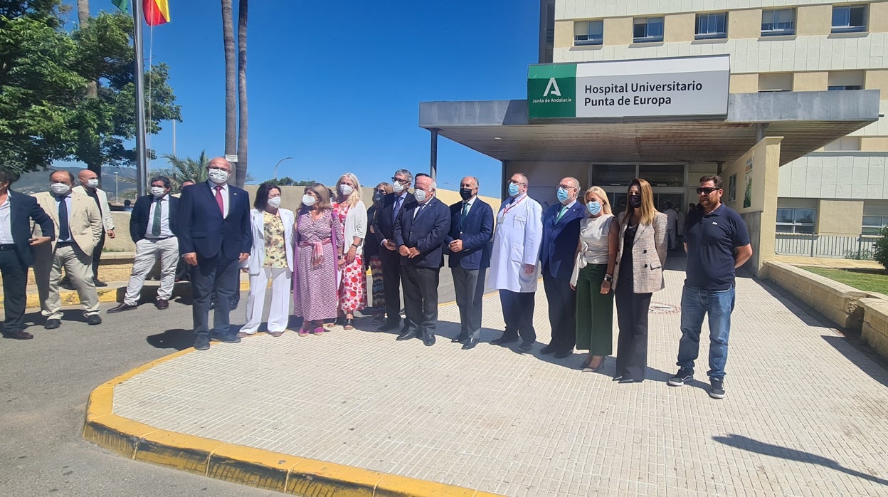 Aguirre oficializa la declaración del Punta Europa de Algeciras como hospital universitario