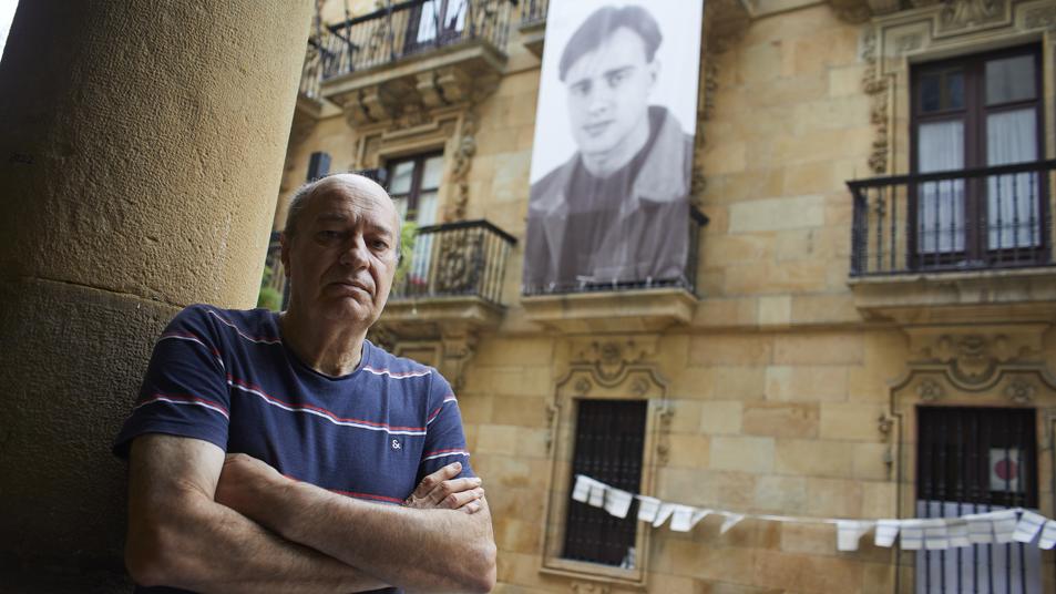 Francisco Pérez fue concejal por el PP tras el asesinato de Miguel Ángel. Regentaba un bar, y tuvo que ir armado y con escolta.