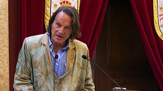 Kitín Muñoz durante la presentación de su libro