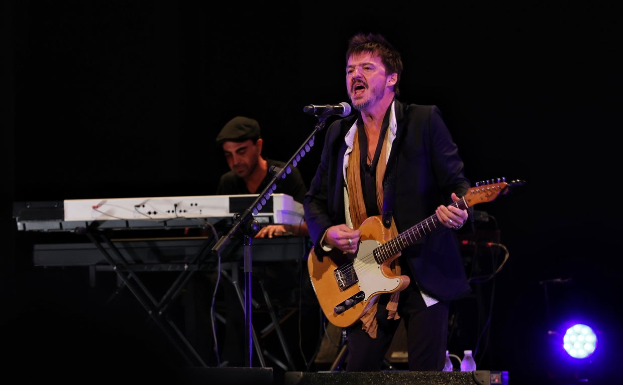 Coque Malla, durante su concierto en el Festival de la Guitarra de Córdoba