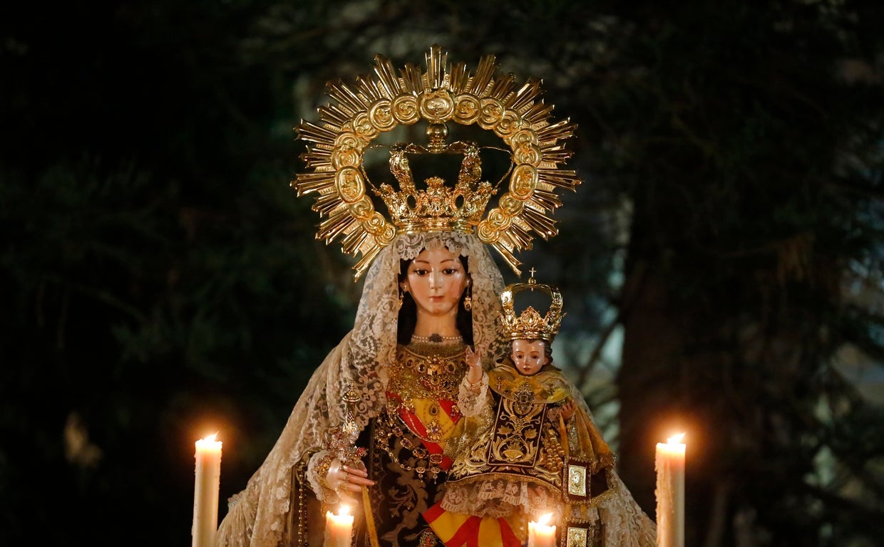La Virgen del Carmen de San Cayetano, durante su rosario del pasado noviembre