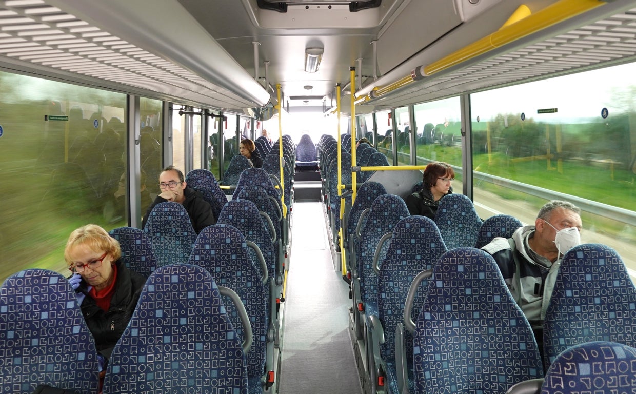 Las diputaciones muestran su enfado tras conocer el mapa de transportes que suprime 346 paradas y reclaman su retirada