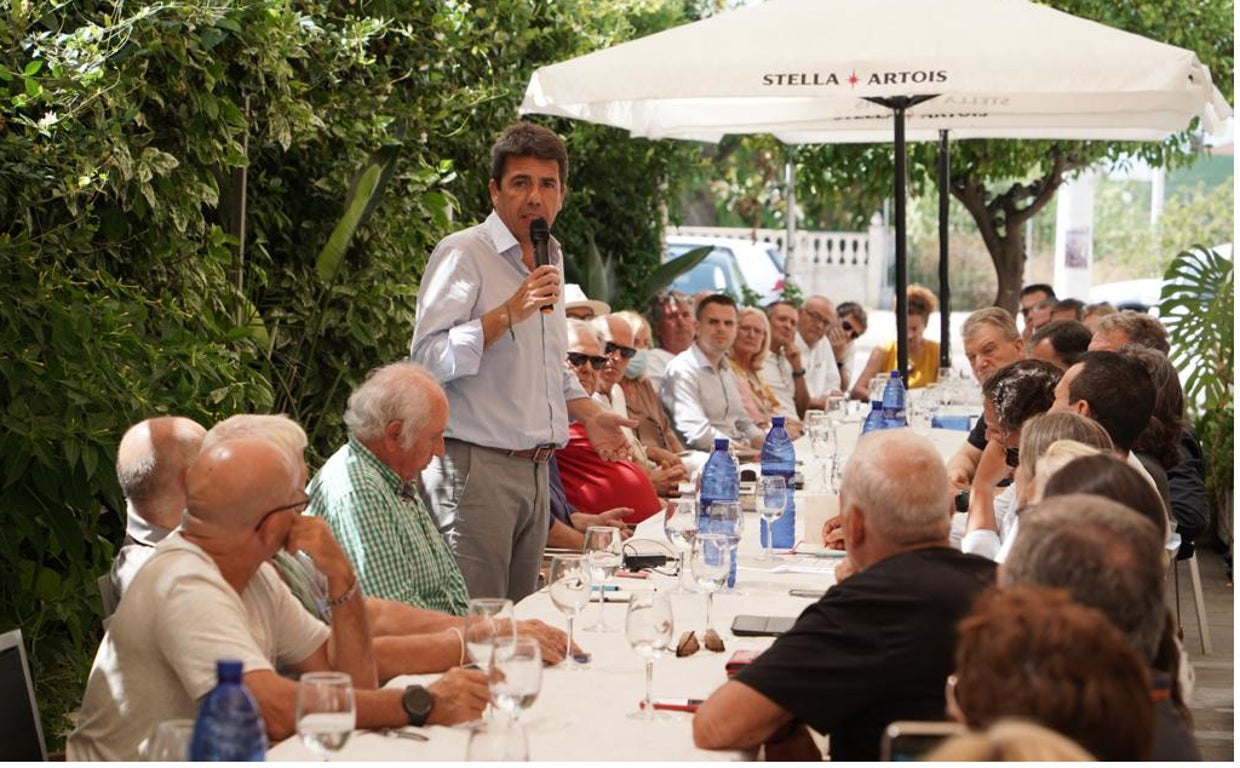 Mazón se dirige a alcaldes, portavoces del PP y asociaciones de afectados de los municipios de costa
