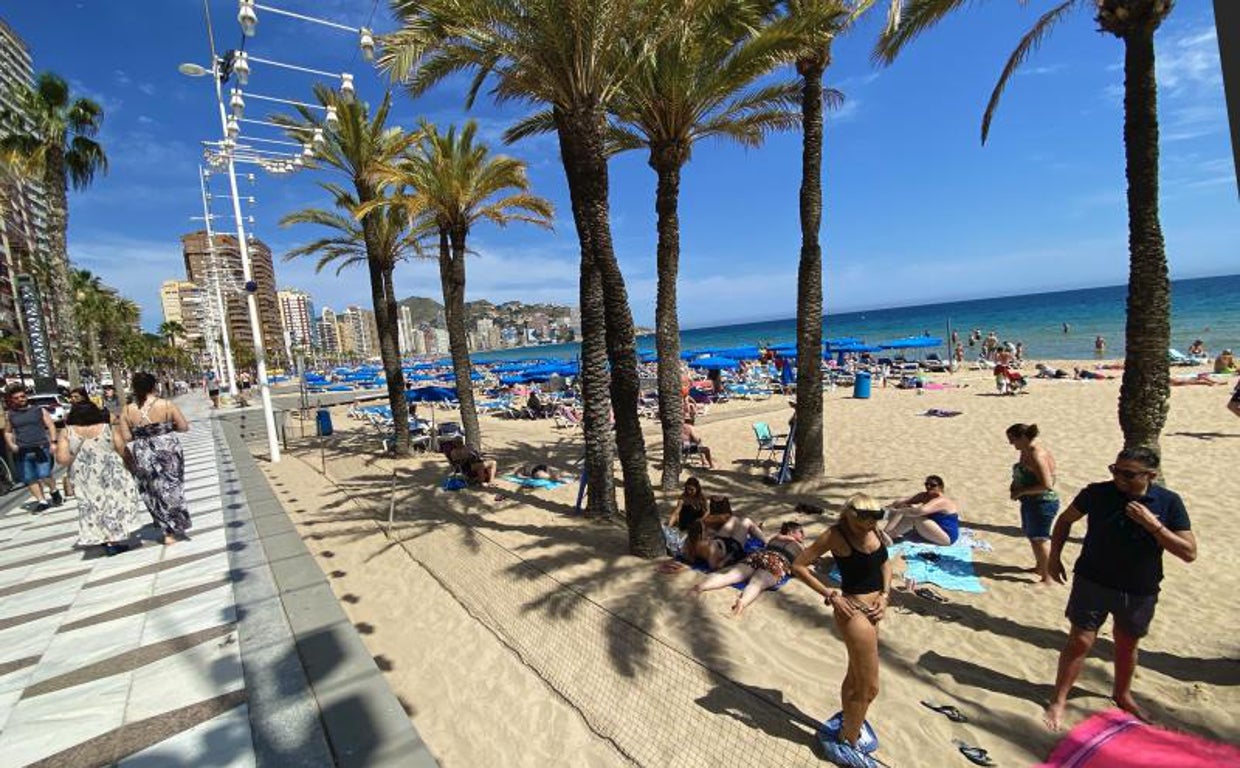 Imagen de archivo de la playa Levante de Benidorm