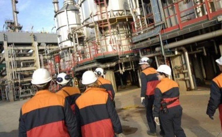 Los sindicatos harán piquetes en accesos a Repsol Puertollano para reforzar la huelga