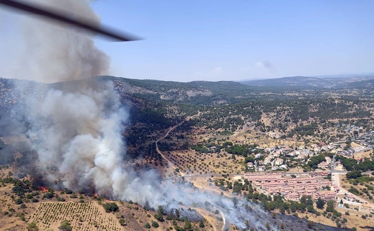 Declarado de nivel 1 un incendio en Cebreros, con una velocidad de propagación "extraordinariamente rápida"