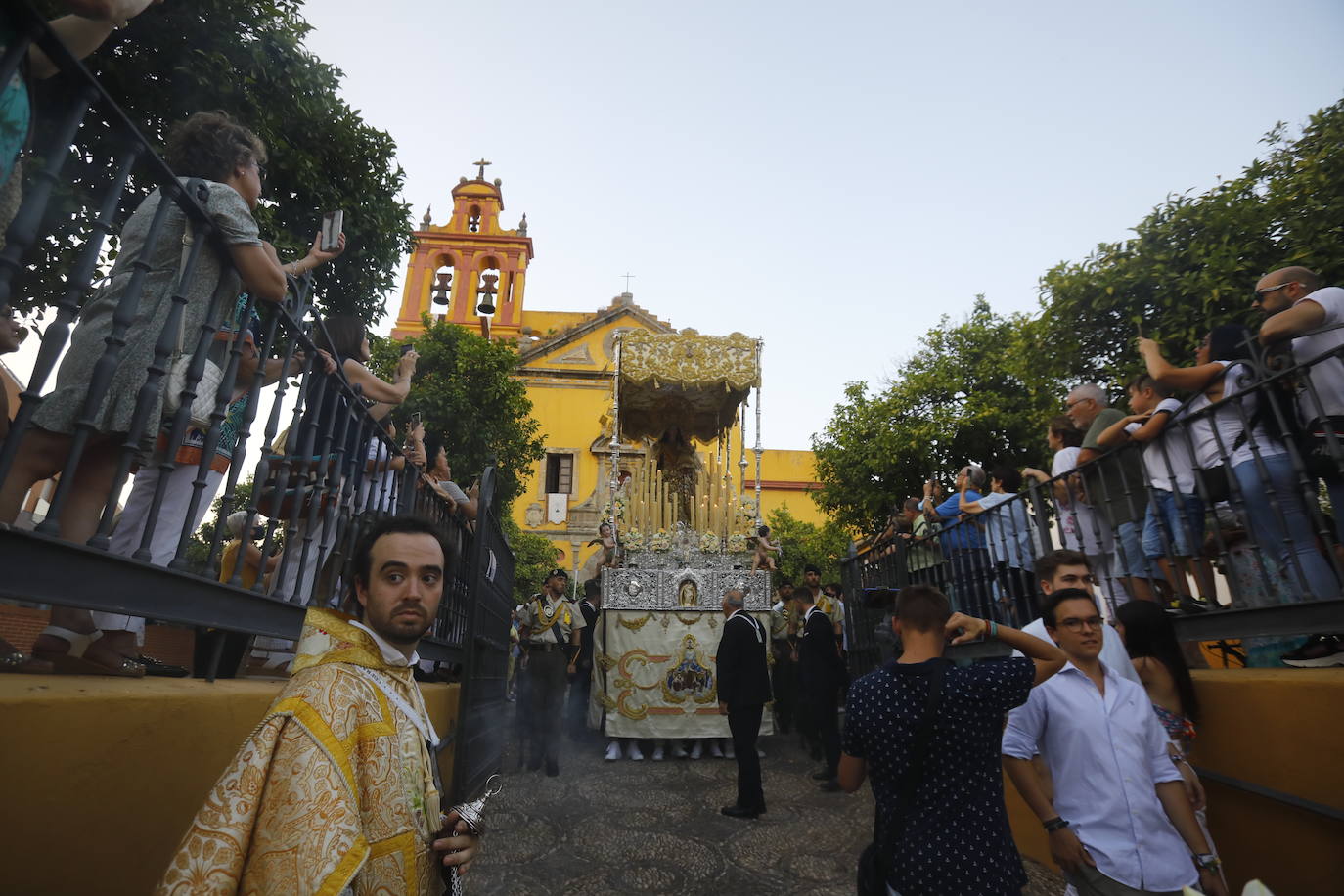 La procesión de la Virgen del Carmen de San Cayetano, en imágenes