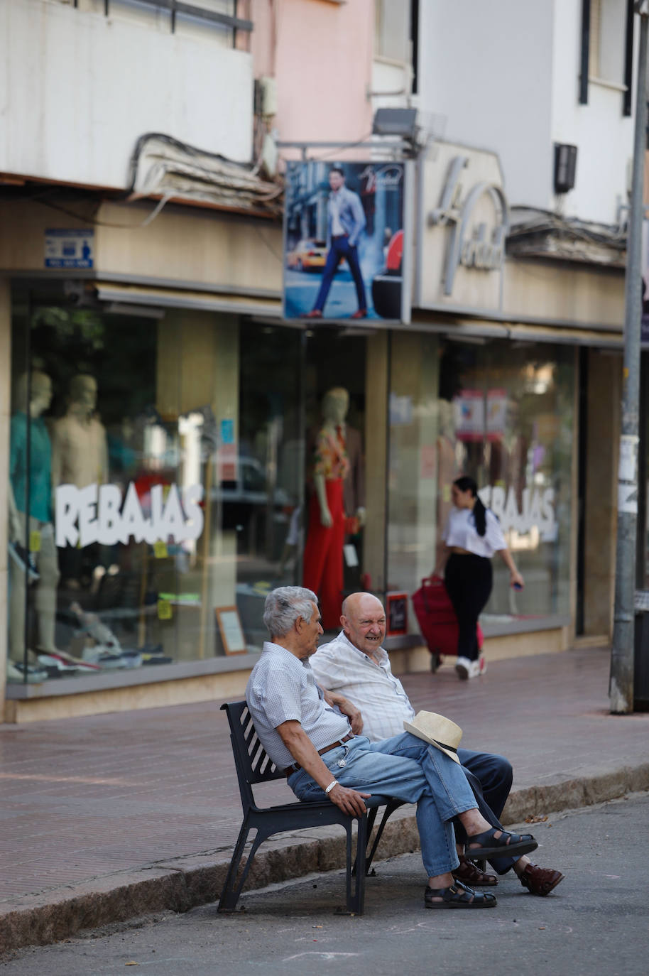 El auge del Centro Comercial Abierto de la Viñuela, en imágenes