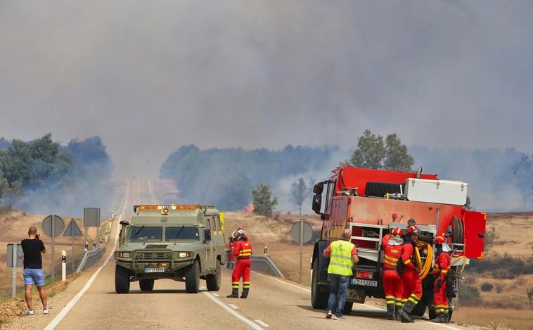 Los vecinos de 18 pueblos desalojados por el fuego de Losacio (Zamora) pueden volver ya a casa