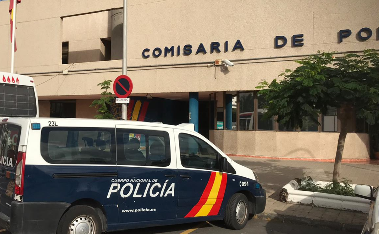 Un vehículo de la Policía Nacional en foto de archivo en Gran Canaria