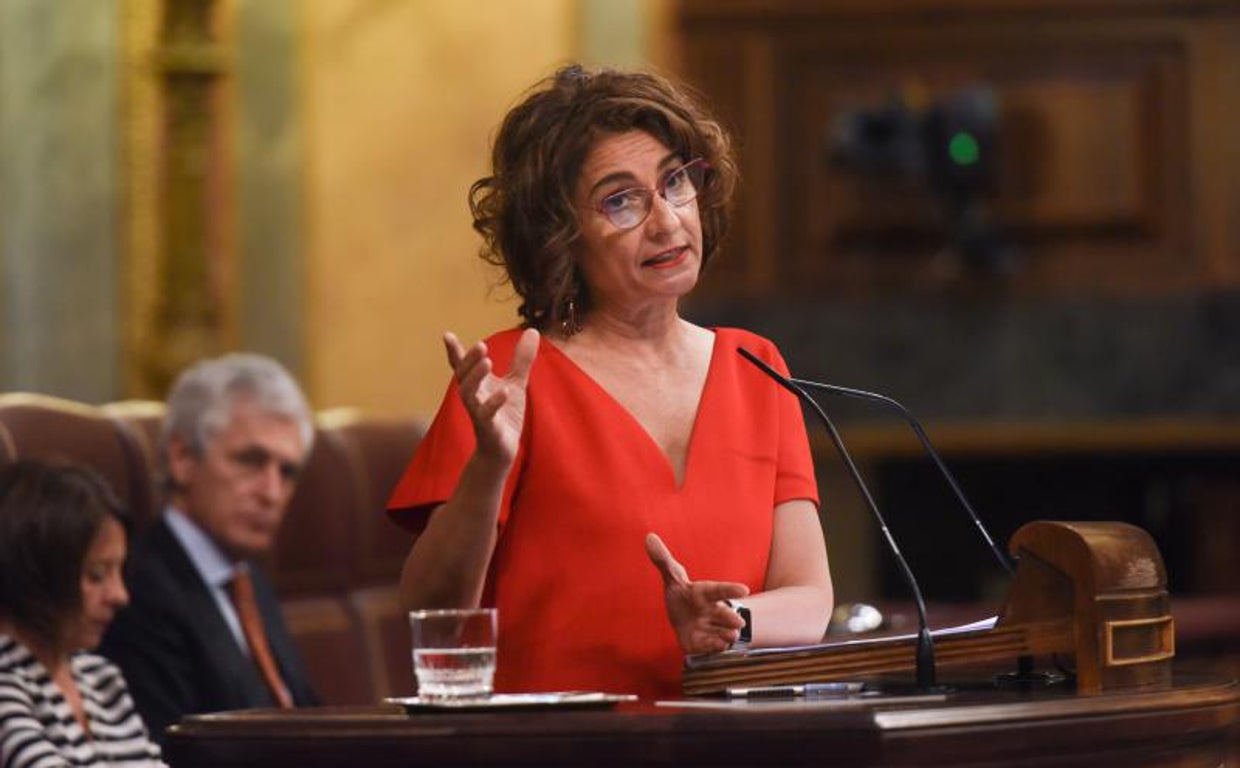La ministra de Hacienda, María Jesús Montero, en el Congreso de los Diputados