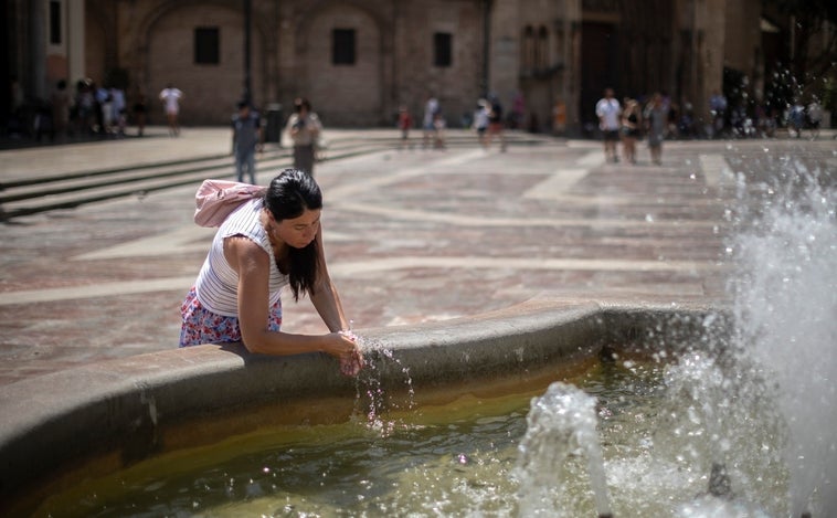 El tiempo en Valencia: alertas sanitarias por ola de calor extremo y noches ecuatoriales para el fin de semana