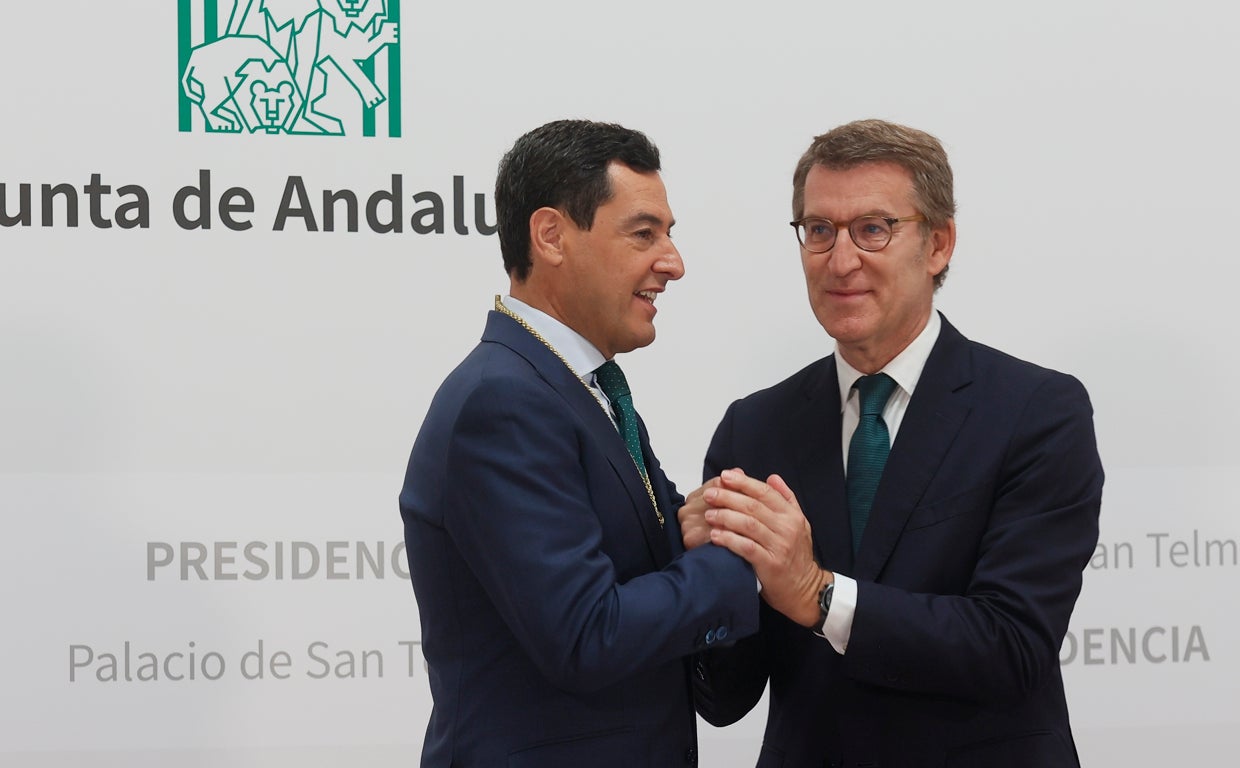 Núñez Feijóo con Juanma Moreno, este sábado en Sevilla
