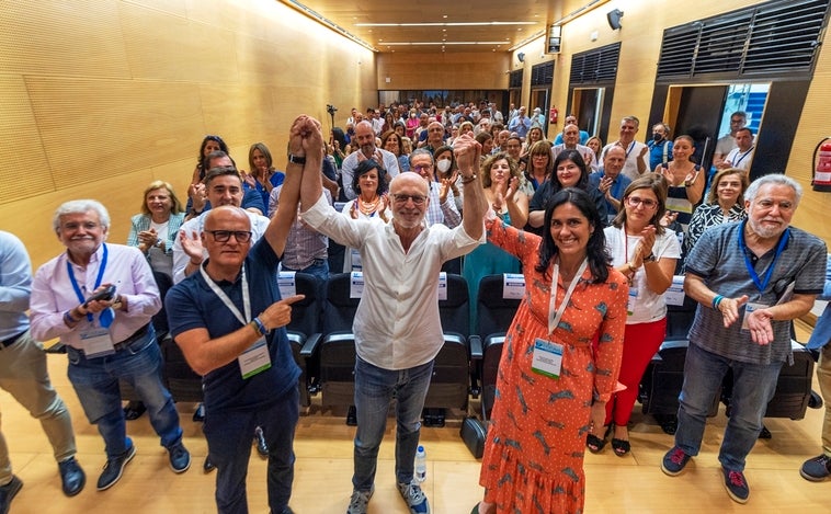 Manuel Cabezas, el regreso del último alcalde con mayoría absoluta en Orense