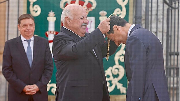 Juanma Moreno promete un Gobierno abierto y con «orgullo andaluz»