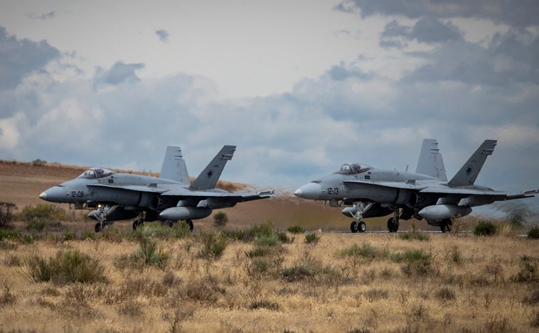 Así entrenan los pilotos de F-18, los Maverick españoles