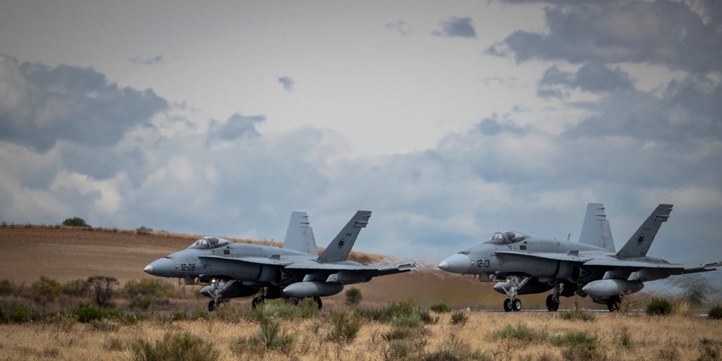 Así Entrenan Los Pilotos De F 18 Los Maverick Españoles