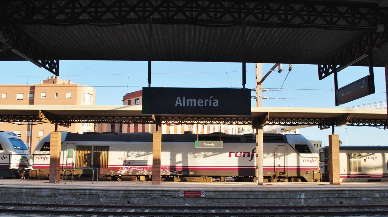 Almería clama contra el proyecto de tren hasta Granada: «Hay tramos que se quedan fuera y no hay plazos»