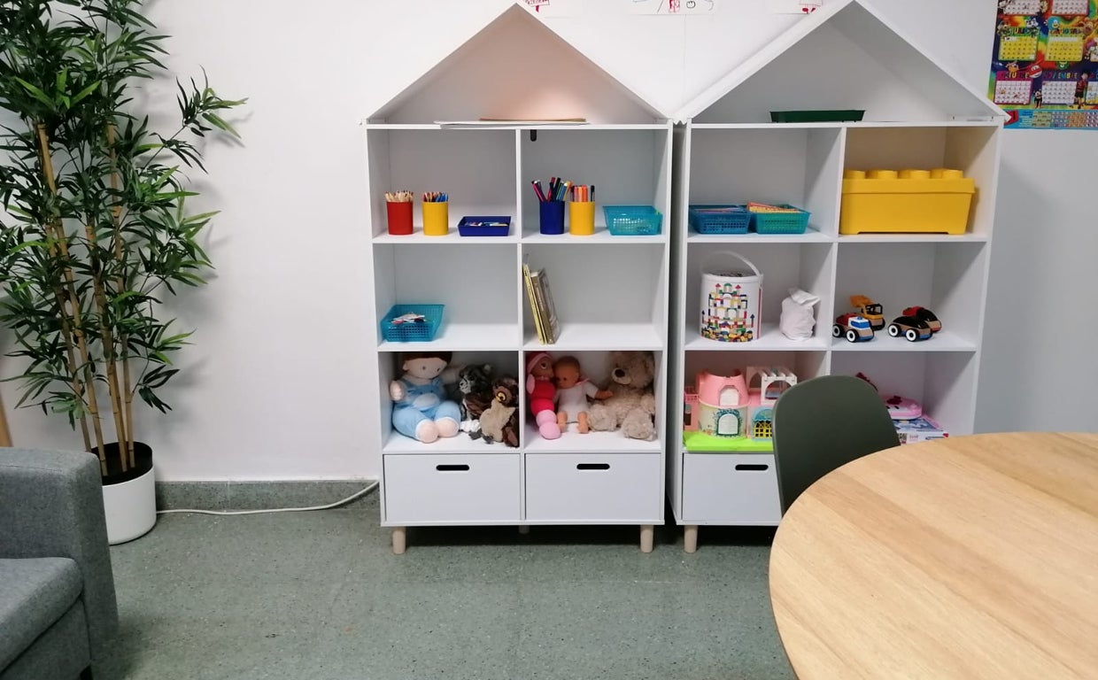 Interior de una casa Barnahus