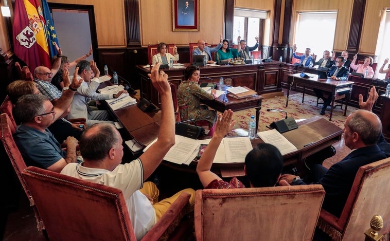 Unanimidad en el Ayuntamiento de León para pedir a la Junta un servicio de prevención y extinción de incendios durante todo el año