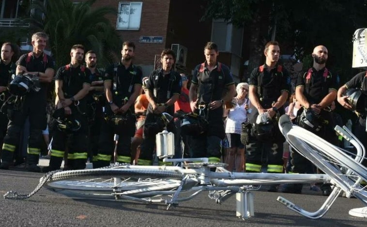 Investigan si el conductor que atropelló al bombero iba a 100 km/h y se saltó un semáforo