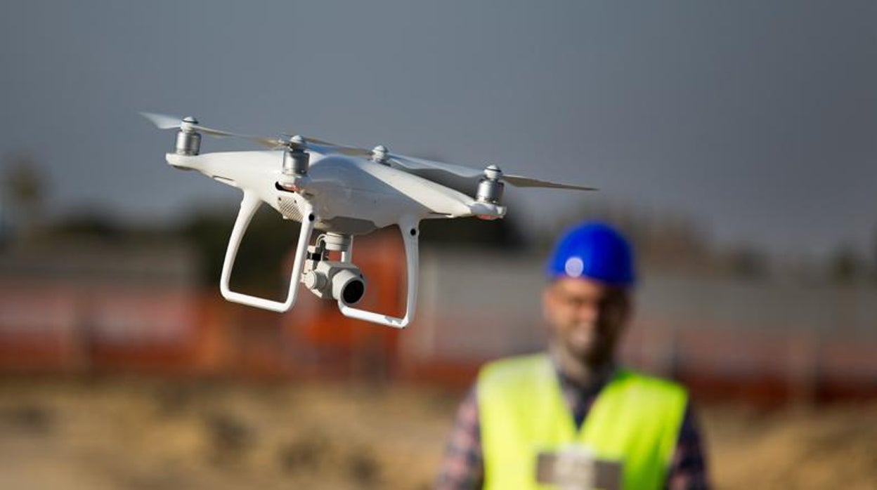 Endesa utiliza tecnología de última generación desde el aire para revisar sus redes en Córdoba