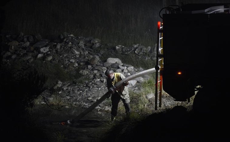 Galicia sale del infierno de las llamas: solo quedan dos focos sin extinguir por completo