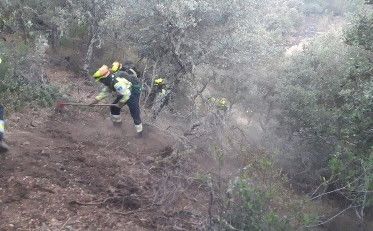 Baja a nivel 0 el incendio de Sevilleja de la Jara tras más de un día de lucha