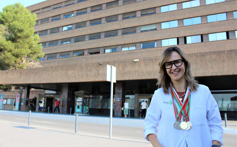 Una médico de Albacete gana cinco medallas de natación en los 'Medigames'