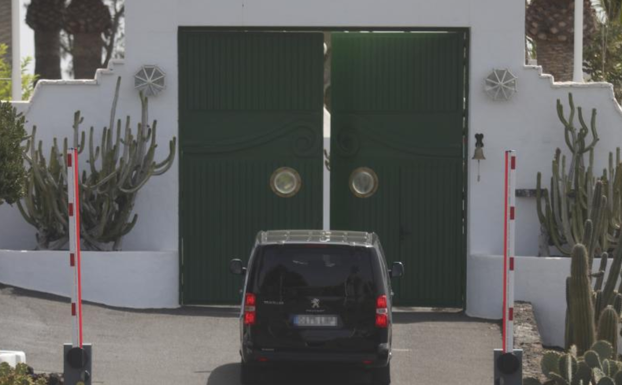 Pedro Sánchez llega a la residencia La Mareta