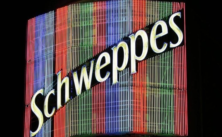 El luminoso de Schweppes: medio siglo de un icono