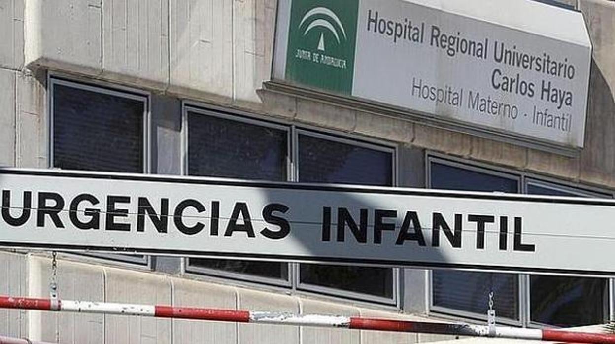 Muere un niño de tres años al caer a una piscina en Benalmádena