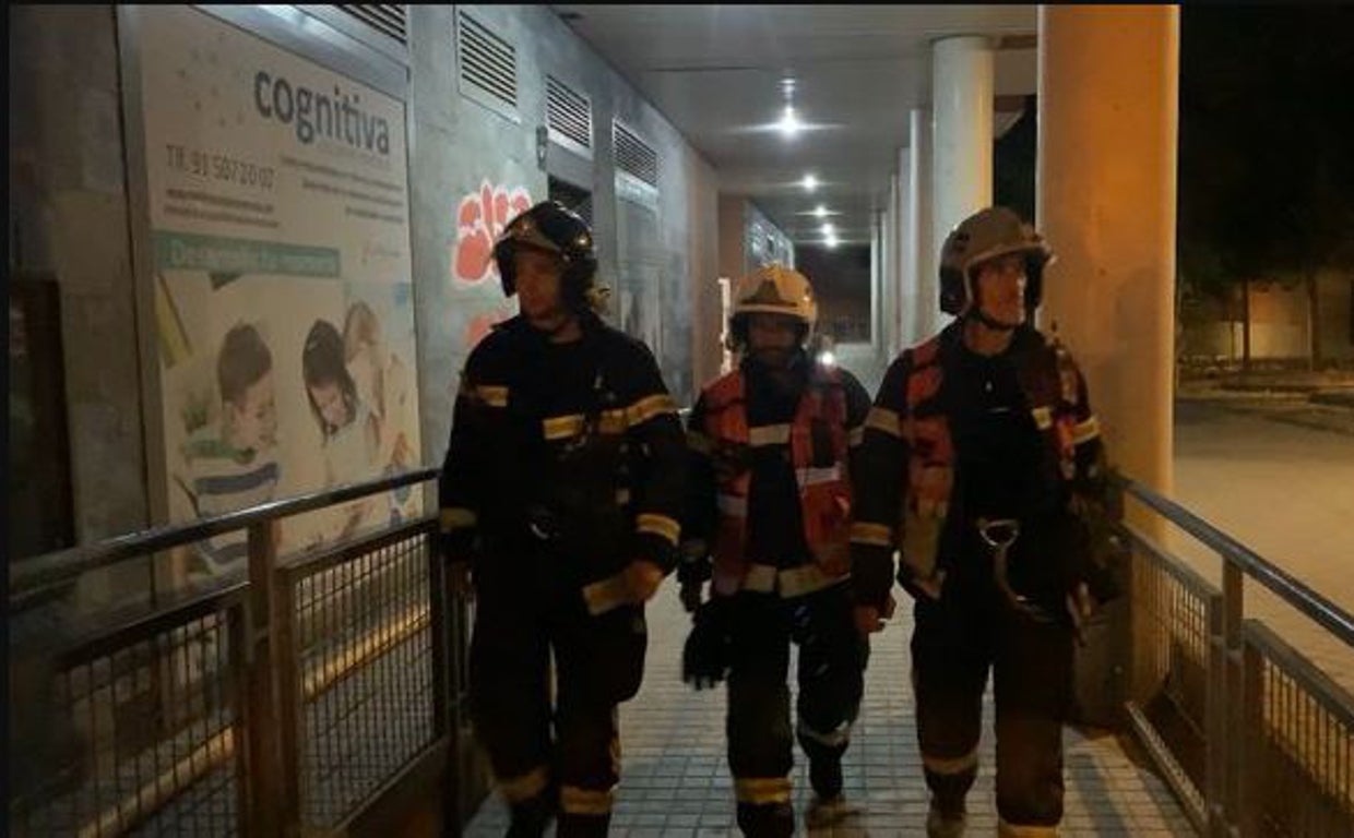 Hallan calcinada a una mujer de 64 años en el incendio de su vivienda en Vallecas (Madrid)
