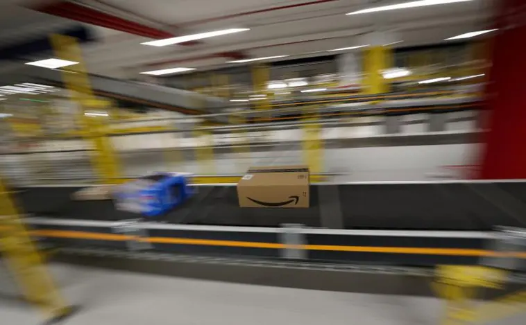 La Generalitat multa a Amazon con 3,2 millones de euros por irregularidades de contratación