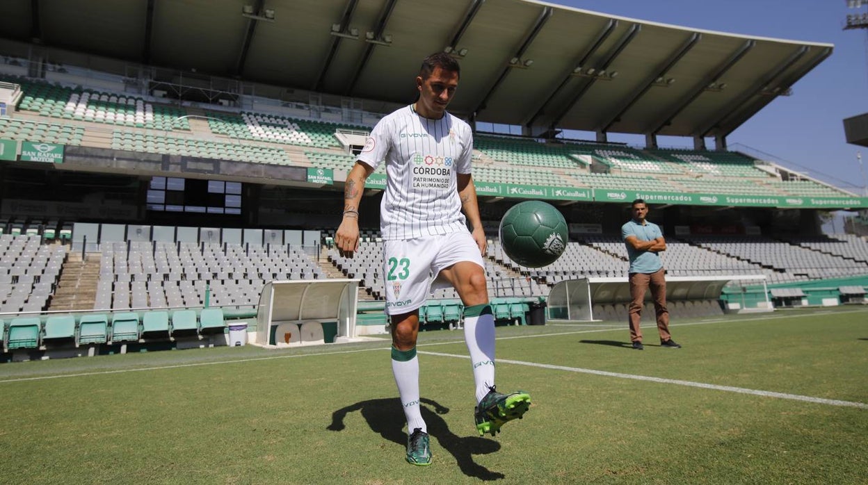La presentación de Christian Carracedo, en imágenes