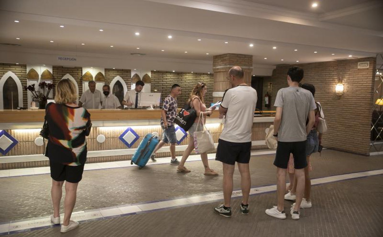 Los hoteles de Córdoba pierden un tercio de las reservas en el puente de agosto