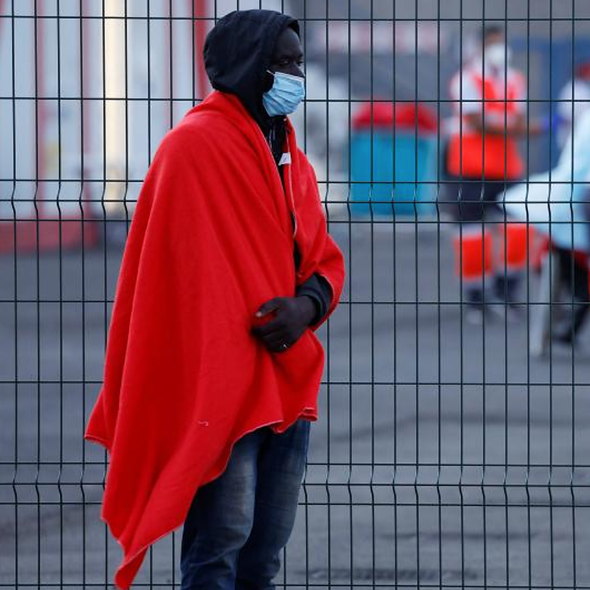 Desarticulada una mafia de documentación falsa a migrantes que salir de Canarias hacia Europa