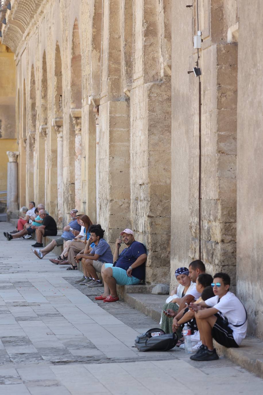 Los turistas en el último día del puente de agosto en Córdoba, en imágenes
