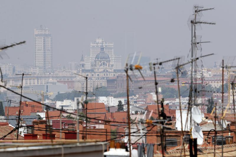 El incendio de Portugal que cubre Madrid de humo, en imágenes